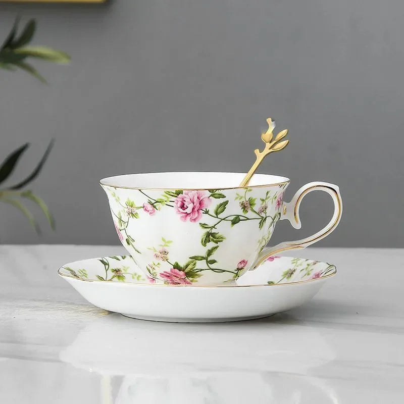Tasse à café en céramique et ensemble de cuillères S/05 er, service de normalisation du thé fleuri, tasse en porcelaine européenne, tasses à café, cadeau Coffeeware