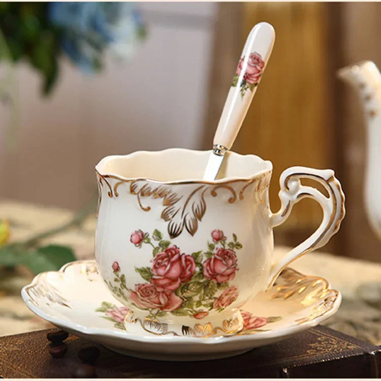 Ensemble de tasses et soucoupes à café en porcelaine ivoire britannique, tasse de petit déjeuner domestique en céramique peinte florale Vintage, tasse à thé de l'après-midi