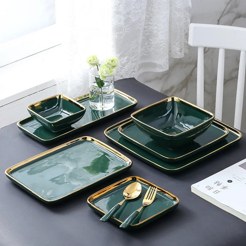 Ensemble de vaisselle QueCooking en céramique vert foncé, moderne, luxe, vaisselle, plats, maison, bordure dorée, porcelaine, steak, pâtes