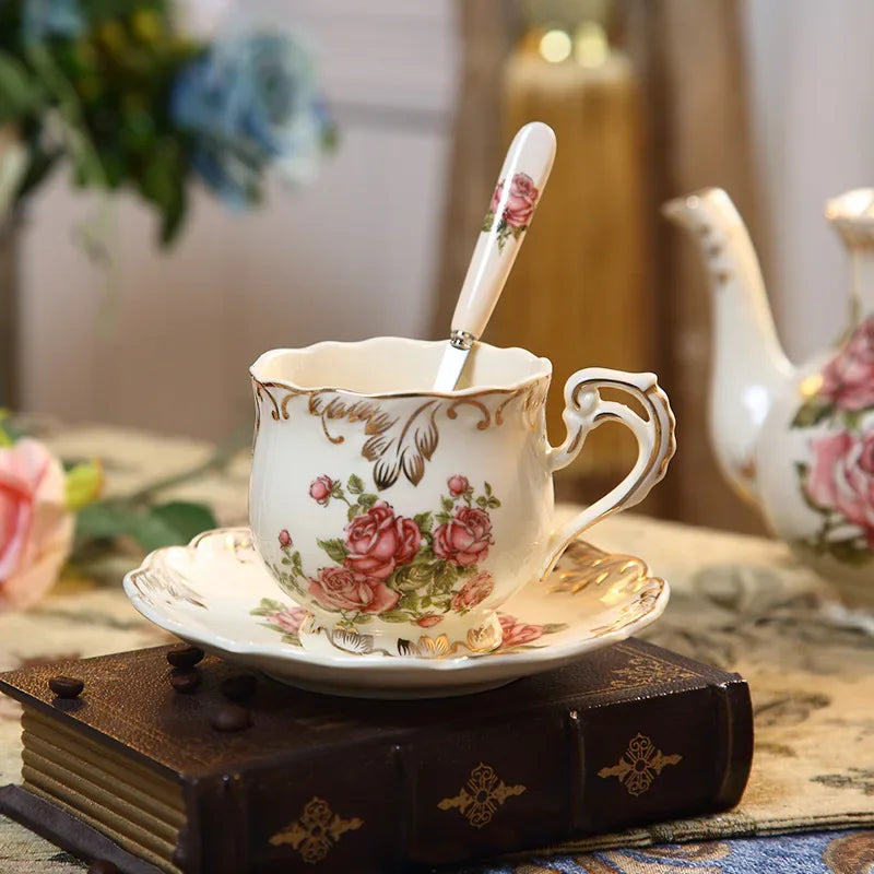 Ensemble de tasses et soucoupes à café en porcelaine ivoire britannique, tasse de petit déjeuner domestique en céramique peinte florale Vintage, tasse à thé de l'après-midi